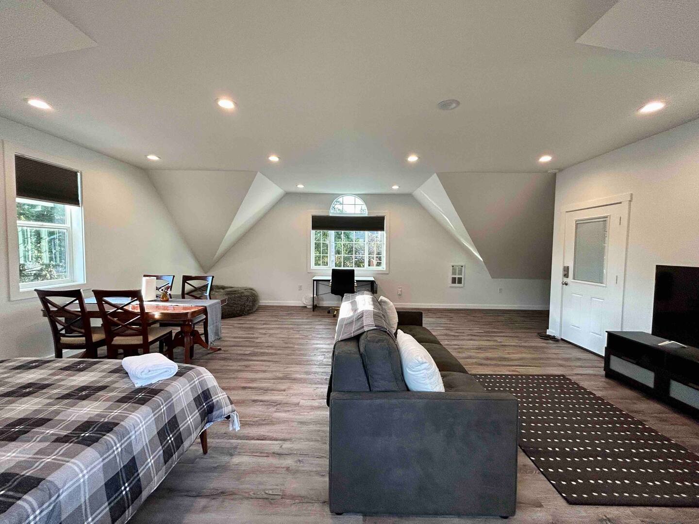 Full Guest Studio — photo 9